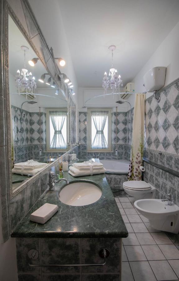 La Casa Di Adele Cagliari B&B Екстер'єр фото