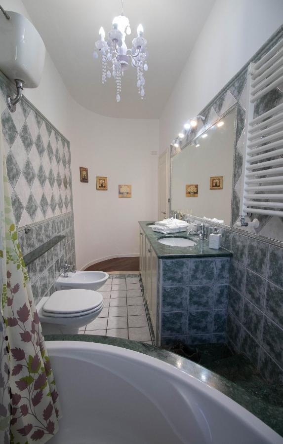 La Casa Di Adele Cagliari B&B Екстер'єр фото