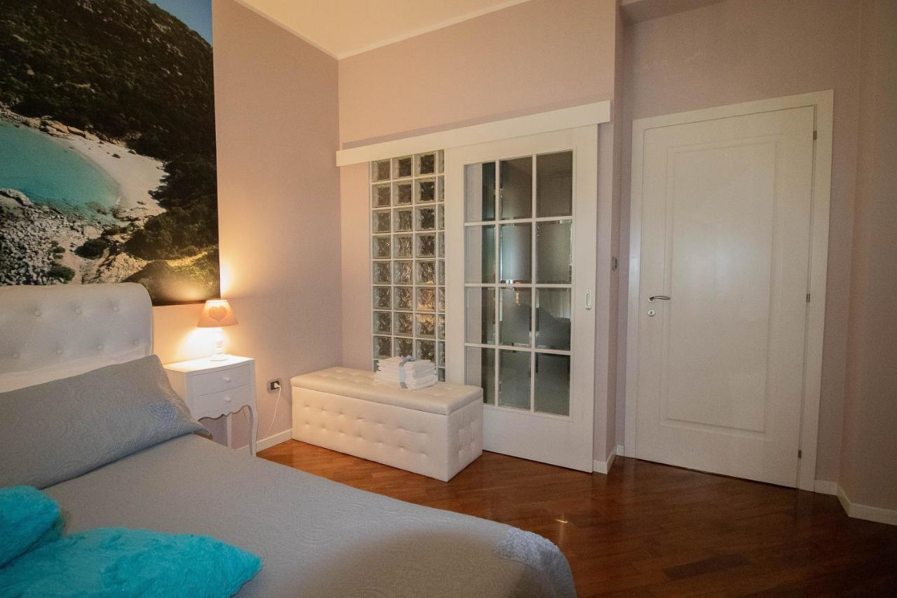 La Casa Di Adele Cagliari B&B Екстер'єр фото