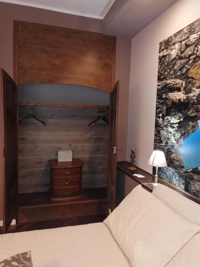 La Casa Di Adele Cagliari B&B Екстер'єр фото